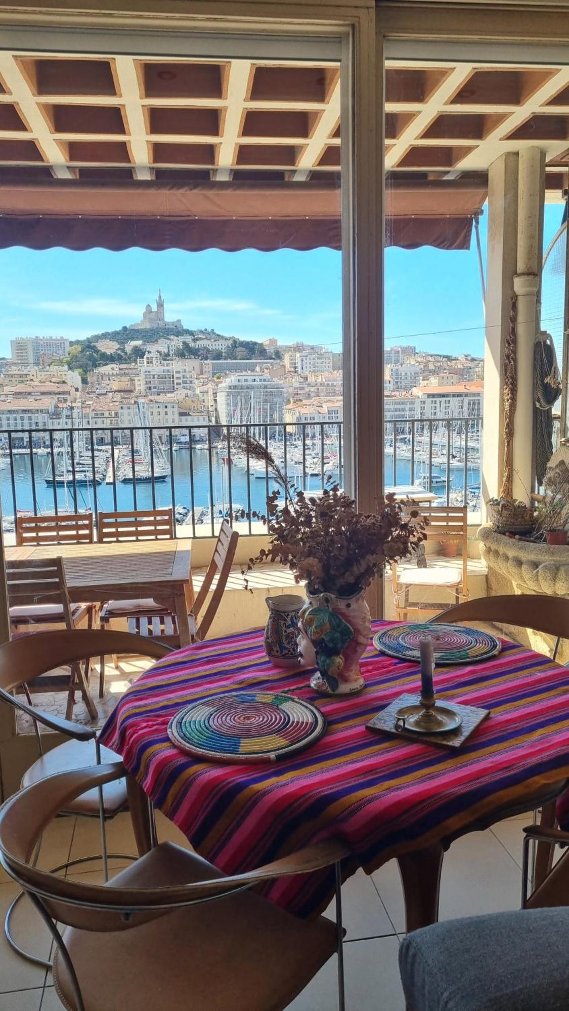 Grand T2 Surplombant Le Vieux Port Marseille Apartamento Exterior foto