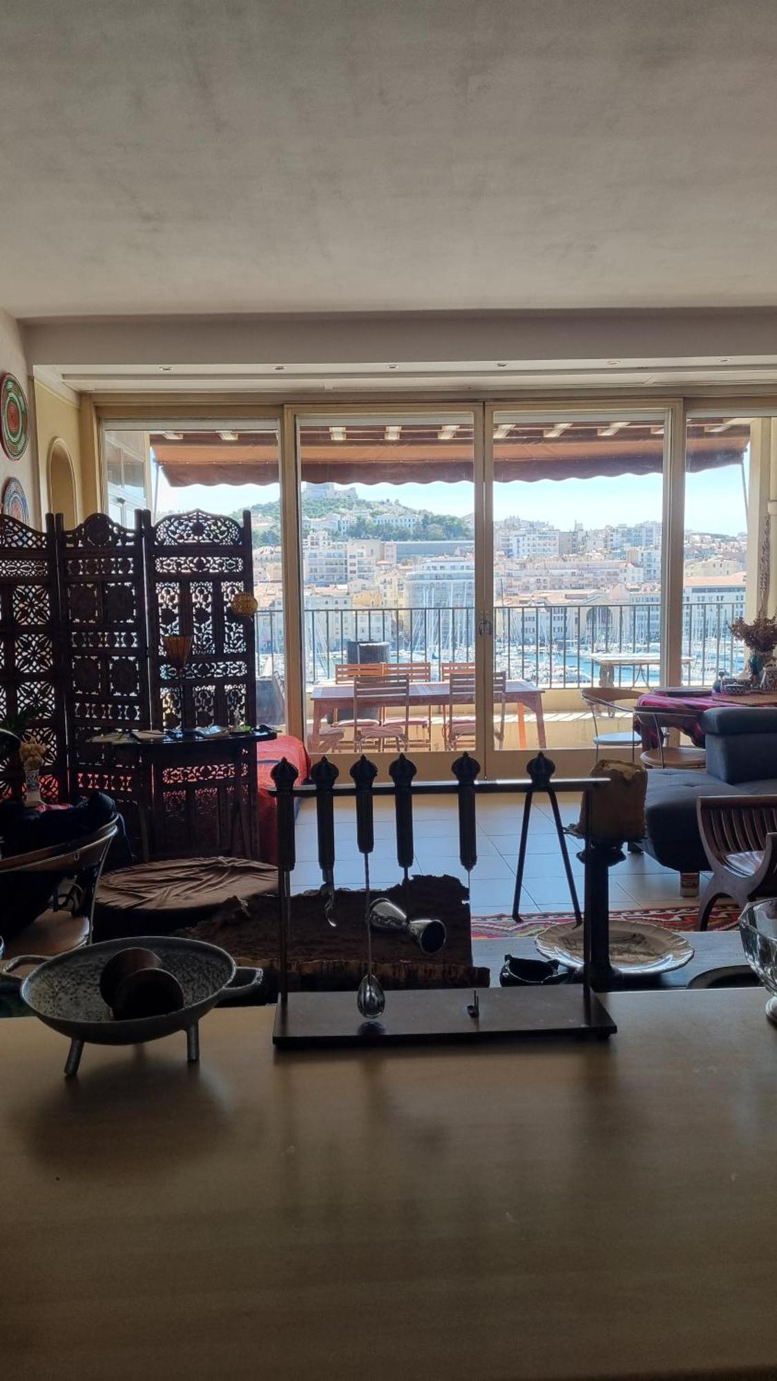 Grand T2 Surplombant Le Vieux Port Marseille Apartamento Exterior foto